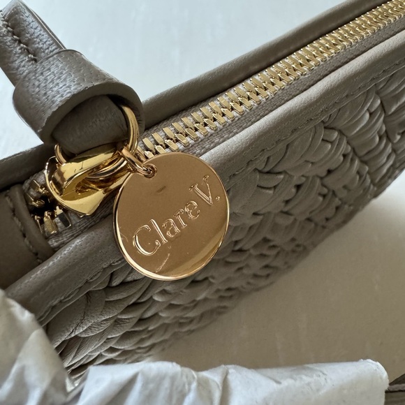 NWT Clare V Petit Moyen in RARE grey/taupe Puffy Woven Leather - Picture 3 of 4
